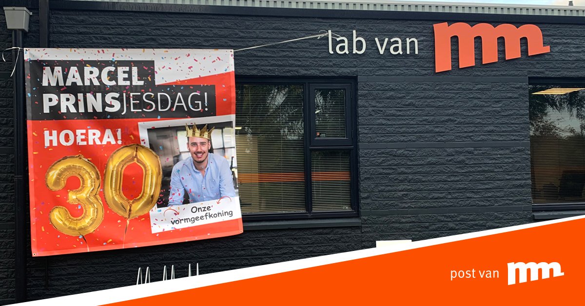 Als "Prins" jarig zijn op #Prinsjesdag is wel heel bijzonder! Onze eigen <a href="/mrprins/">Marcel Prins</a> is vandaag 30 geworden. Wij ontvingen Marcel op koninklijke wijze..