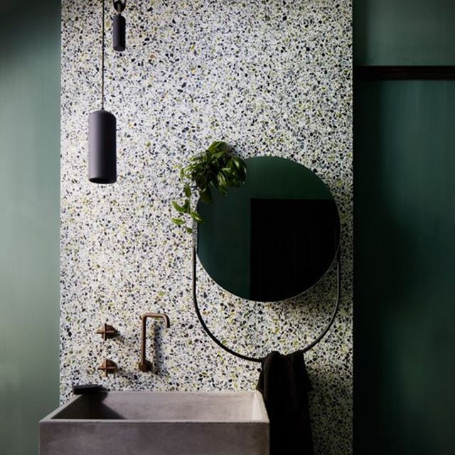 I'm all for asymmetry when there is balance. Do you like this balance here?
.
.
.
#interiordesign #creativedesigne #decor #design #decorating #bathroom #bathroomdecor #greenbathroom #roundmirror #asymmetry #quartz #concrete ift.tt/306HM7R