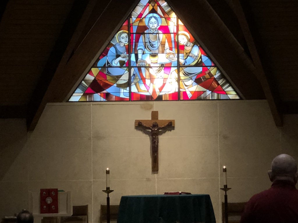 DeSmetJesuitHS's tweet image. Alums, Family, &amp;amp; Friends gather this morning in the Boian Chapel to remember the life of Fr Woody Boian SJ on the 25th anniversary of his passing - Fr Boian was a true #Man4Others &amp;amp; example of faith #AMDG