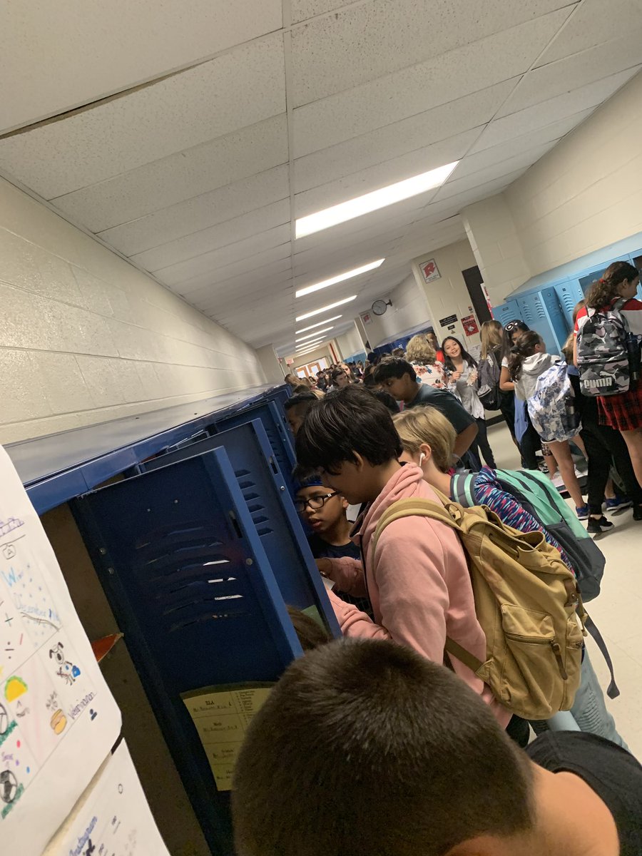 Many happy and smiling faces here at SMS this Tuesday morning! Every student arrived to school with a positive note written especially for them in their locker! :) #wearestallions #proudtobeD93