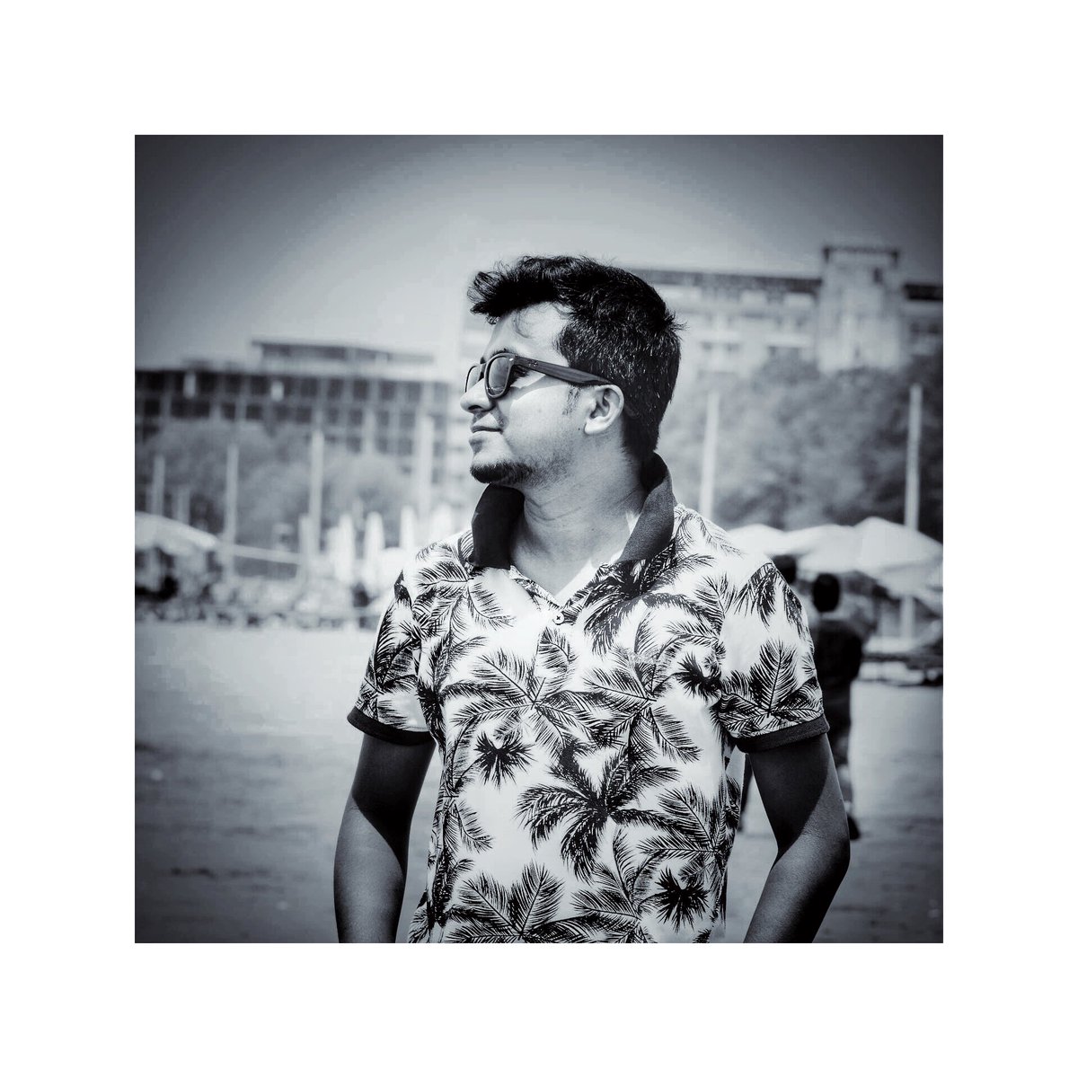 Life is awesome. Just think we have to die one day🤔.
#Sumitjohir #Bangladesh
