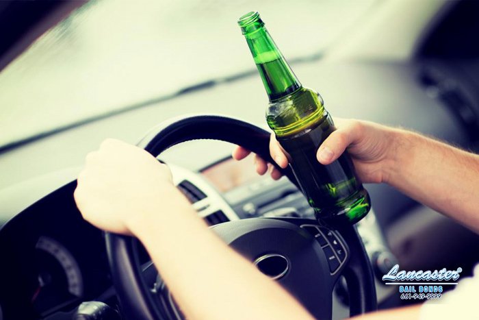 Lancasterbail_'s tweet image. #OpenContainerLaws🍻in #California - Being drunk while driving is bad. Drinking while driving is worse. That is why there are so many laws that make it illegal to have an #openedcontainer of #alcohol inside of a motor vehicle 🚗. 
#CaliforniaDUI 
lancasterbail.com/open-container…