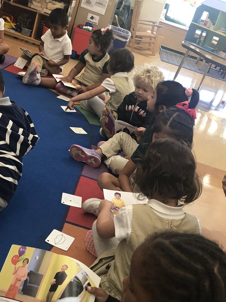 kimsw2871's tweet photo. Tools of the Mind Curriculum underway throughout the day with our youngest learners ❤️ @jmfeclc @EDUtherapy2 @LBpublicschools #buddyreading #playplanning #graphicspractice #communitybuilding #wcmm https://t.co/QBur9OVQlR