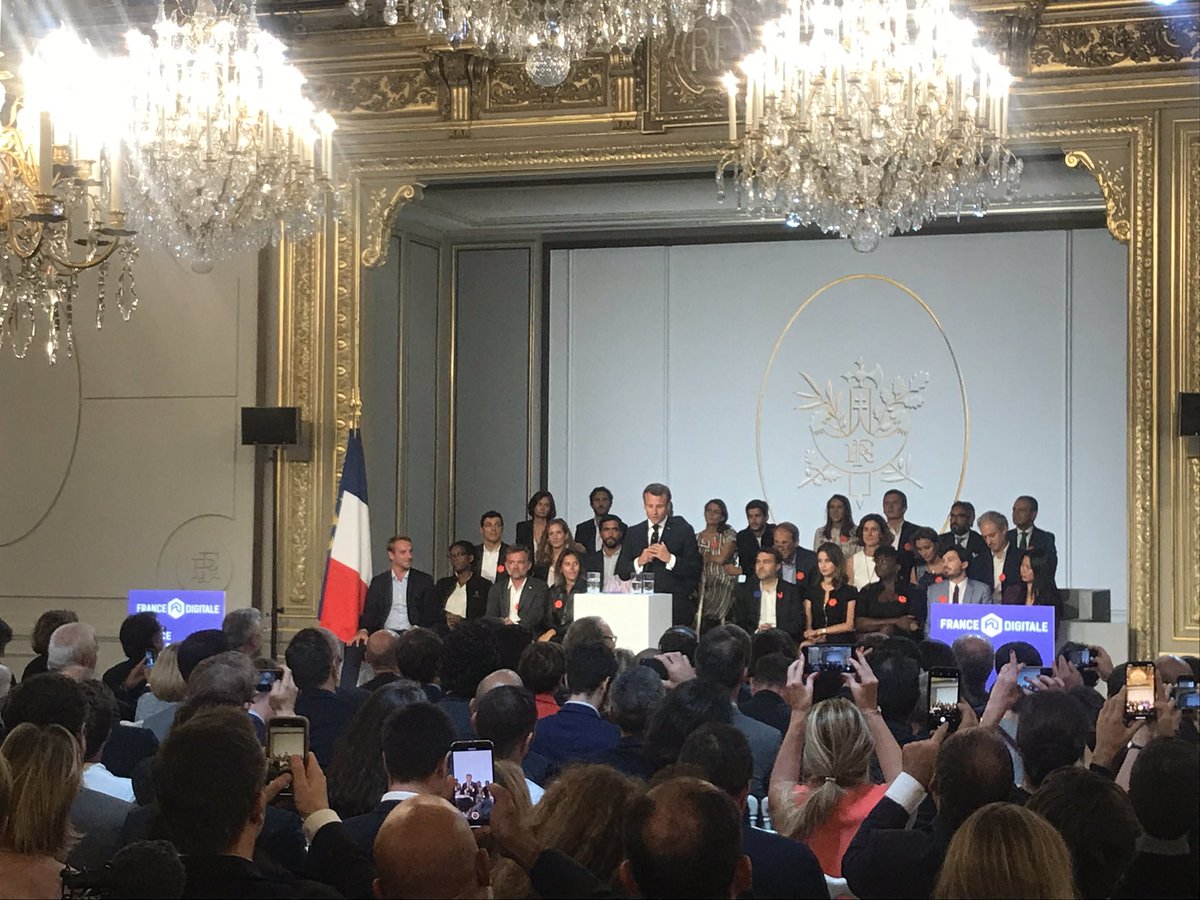 🚀 “Si vous avez envie de changer le monde, la France est à coups sûrs un des meilleurs endroits pour le faire” <a href="/EmmanuelMacron/">Emmanuel Macron</a> s’adressant aux #entrepreneurs lors du lancement du #FDDay avec <a href="/FRdigitale/">France Digitale</a> #Digital #IntelligenceArtificielle #startup #innovation