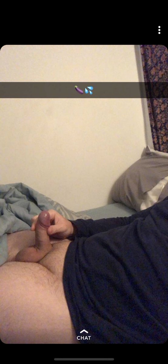 ajdeaconxo's tweet photo. Nah I’m sure he’s snapchatted me 🤣🤣😭😭 https://t.co/kIOkCeGWVw
