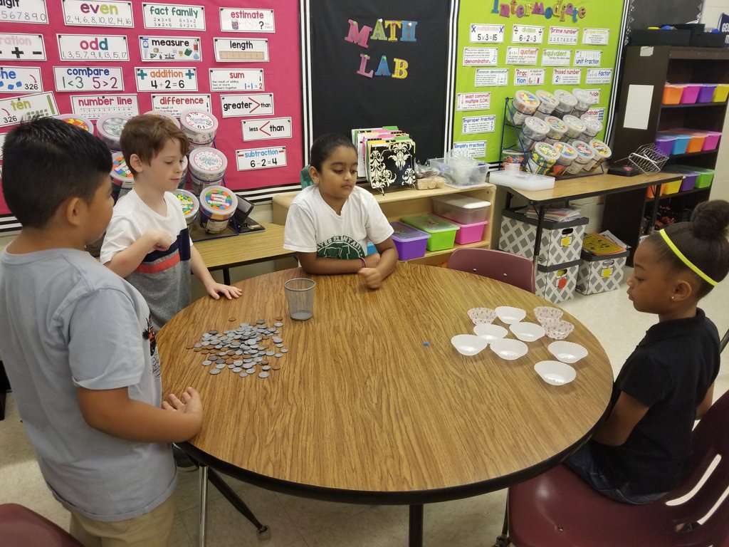 MrsCustance's tweet photo. Tossing the puffball &amp; counting the coins! These 2nd graders have it! #MathLabKC @HayesElementary https://t.co/JH69mP3jvK