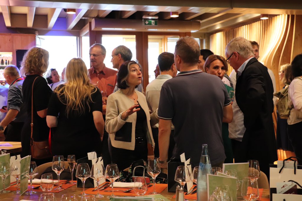 ITS4Climate's tweet photo. The congress dinner #ITS4climate 🥂
Quizz, tasting and exchanges with @museevinbdx 🍷and @bordeauxvisite #Bordeaux
🍴And a delicious dinner of course 😍 https://t.co/yA2I1IrnhX