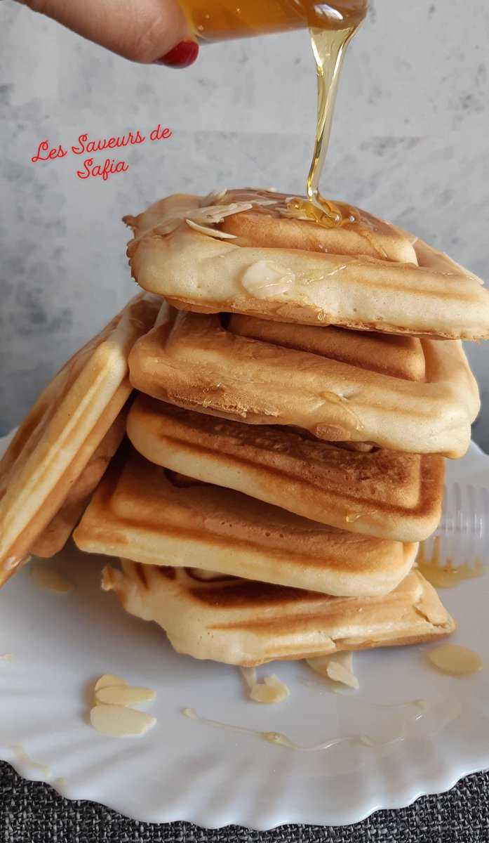 Saveur1975's tweet photo. "Gaufres au lait d'amandes"
Sans lactose
Voici de bonnes gaufres pour le goûter, que j'ai réaliser avec du lait végétal aux amandes(sans lactose),ça leur donne une légèreté et encore plus gourmand je leur ai rajouter un peu d'amandes poudre!
#faugres #laitsanslactose https://t.co/u3XOLzJ4v8