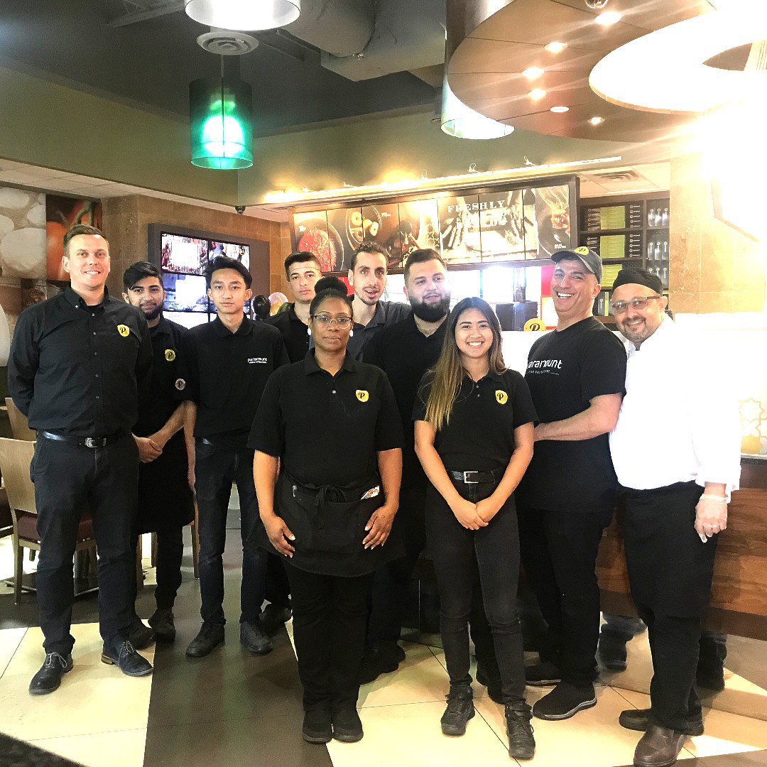 ParamountFoods's tweet photo. Meet our Crestlawn, Mississauga team led by Stew Cowans, the team members : Ghasan, Renah, Ridha, Tara, Ferguson, Danny, Yaman, Hamza, Ammar, and Chef Nabil. Say hello to these proud Paramounters.
#ParamountFineFoods #Talentuesday #teamtuesdays #diversity
#diversitymatters https://t.co/cge2INIMGt