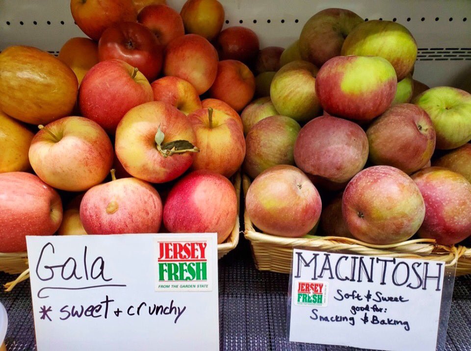 HomesteadFrmMkt's tweet photo. We have so many varieties of crisp @JerseyFreshNJDA apples! Wondering how can you use them all & take full advantage of the season? Nothing says fall quite like a harvest cake! Find the #recipe here: https://t.co/P1GO9GyZO5
#apples #fallfare #fallharvest #fallfarming #farmmarket https://t.co/twCxTwwuD3