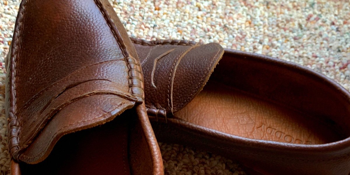 *NEW POST*

Check out our review of these super sleek, super comfortable loafers, perfect for the cooler months ahead! 

thepeaklapel.com/home/2019/9/17…