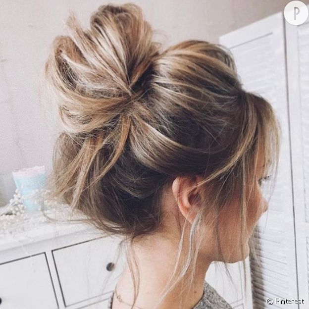 Cecysmily's tweet photo. Expectations Vs reality #lechignon https://t.co/UGmPqhnV79