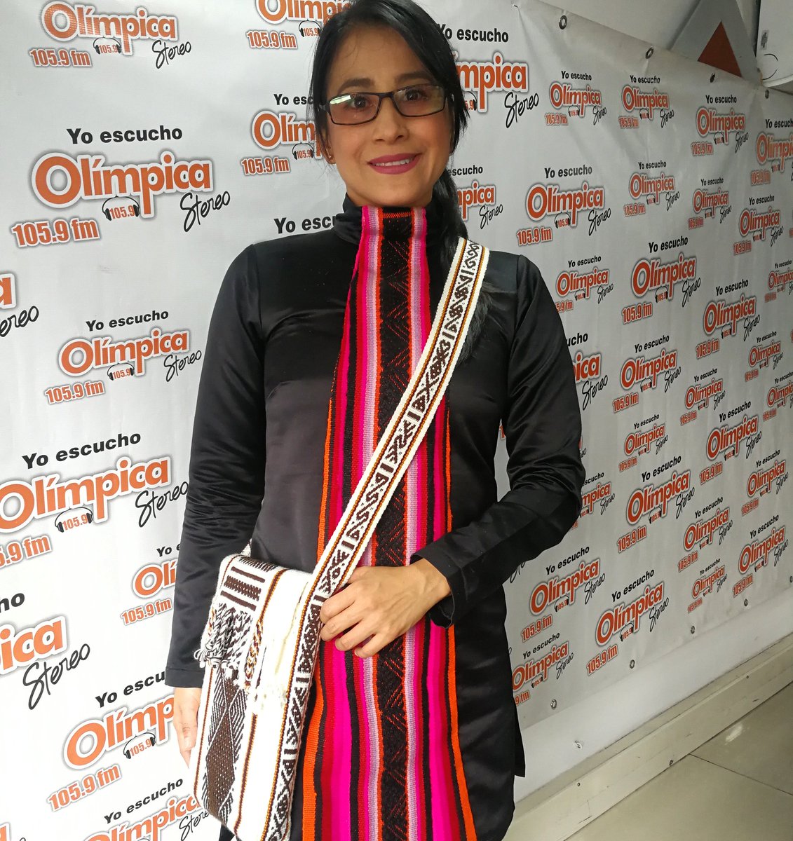 Olimpicasemetio's tweet photo. 📻🎤🎶En #tempranoesmasbacano @sorrelaroca nos cuenta los detalles de la #SemanaPutumayo que se leva a cabo en @CorferiasBogota ¡Sintonízanos! 📻🎤🎶 https://t.co/VeLm3XjqVL