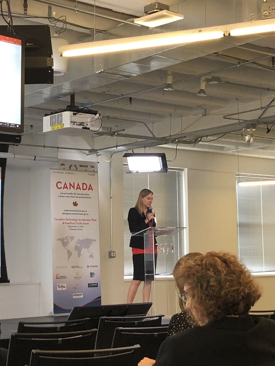 SanaaElmaazi's tweet photo. Brilliant innovative Canadian companies in the food tech industry pitching their technologies and products @1871Chicago.
Bon courage pour la prochaine รฉtape!
#TCservice
@CanCGChicago #EDCinChicago https://t.co/S37OQoKF3L