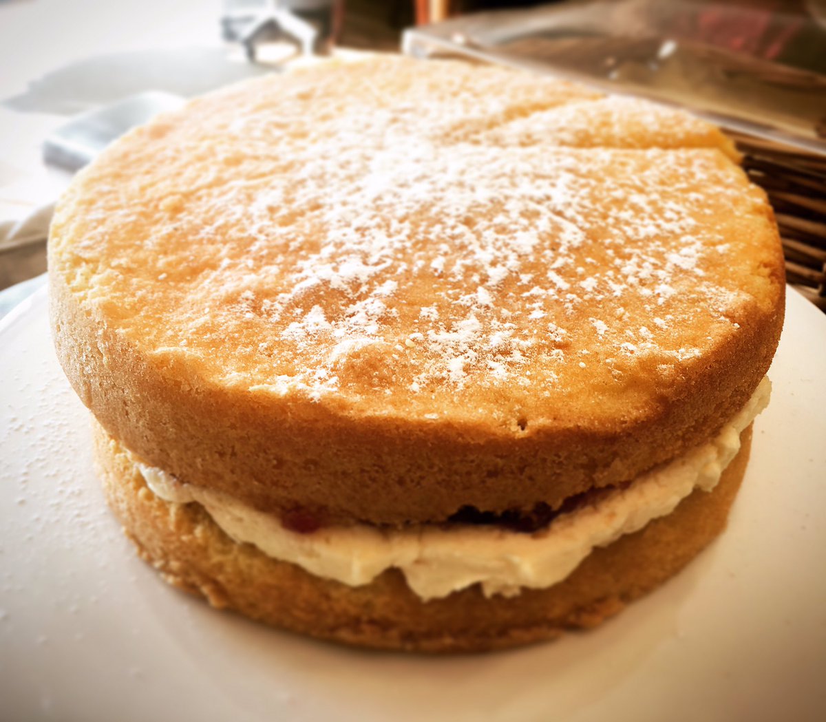 ChestnutsCS's tweet image. Sometimes you can’t beat a classic #victoriasponge #homemade