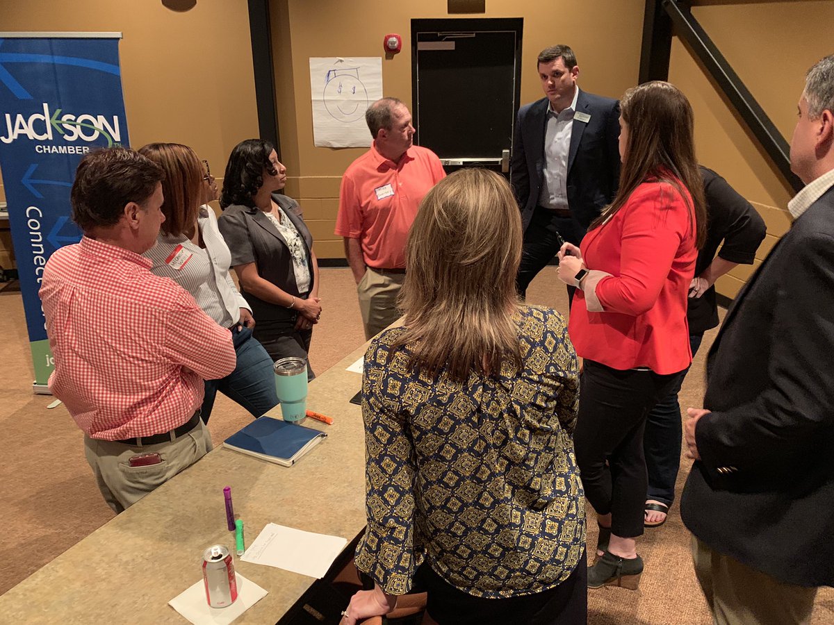 JaxTNChamber's tweet photo. Creative thinking on day two for #ForwardJackson3 planning for the #JacksonTN Chamber’s initiatives for our community. https://t.co/oFmil44CMz