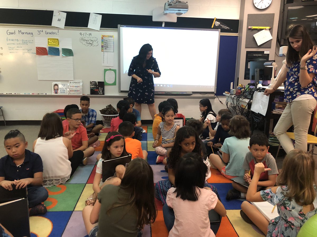 MsConnollyRR's tweet photo. LOVE walking into writers workshop  to find amazing educators co-teaching!!! 🥰 #DeepLearning #hamiltonhawks #coteach @MsMcNally_ @teaches2learn https://t.co/8cl2nucQ6m