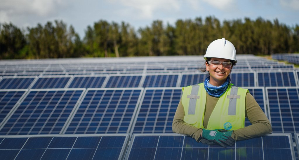 PoweringFL's tweet photo. #Florida ranks among @SEIA top five #solarstates, with one of the highest #solar electric capacities in the nation. ☀ More details on Florida’s leadership in solar power and sustainability: https://t.co/ISqWqOkSLs @SPIConvention #NASEW19 #SPIcon #ESIcon https://t.co/eYdbZpi3me