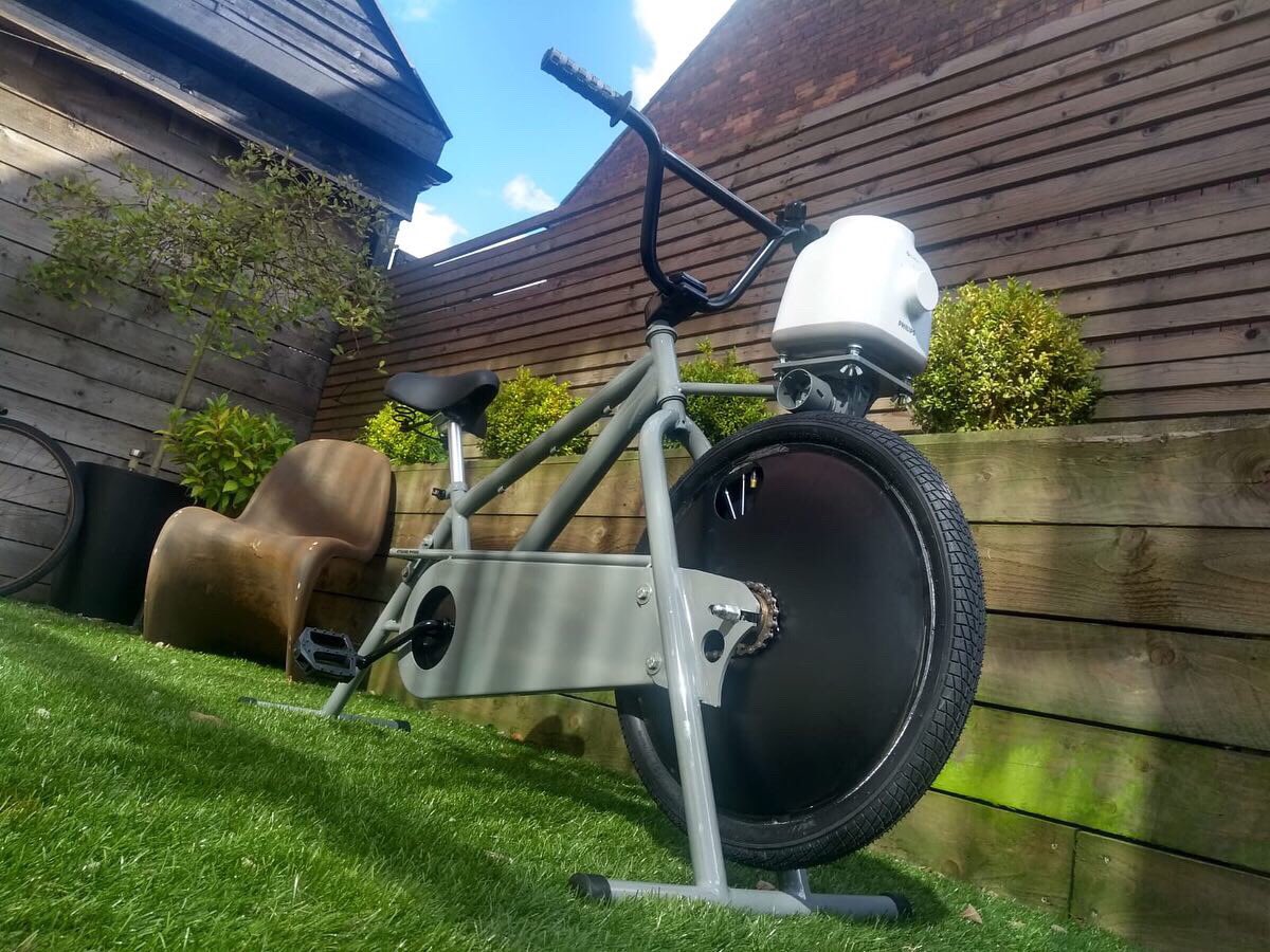 CycloneWorks's tweet image. One of our latest smoothie bikes made this week ready for delivery! #smoothie #smoothiebike #bike #cycle #fruit #vegetables #custommade #sports #fitness #healthyeating #sustainable #carbonneutral #exercise #vegan #vegetarian #healthyliving #cycloneworks #eco