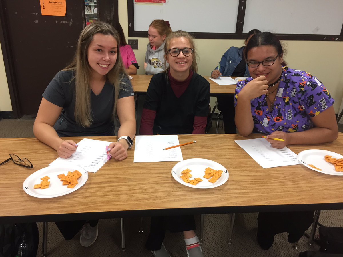 MrsSpooner1's tweet photo. Taste test: can you tell the difference between original and reduced fat/ sodium? @pcsdcte @ParmaSchools @PCSDConnects @PCSDmedical https://t.co/4yz59IyH3B