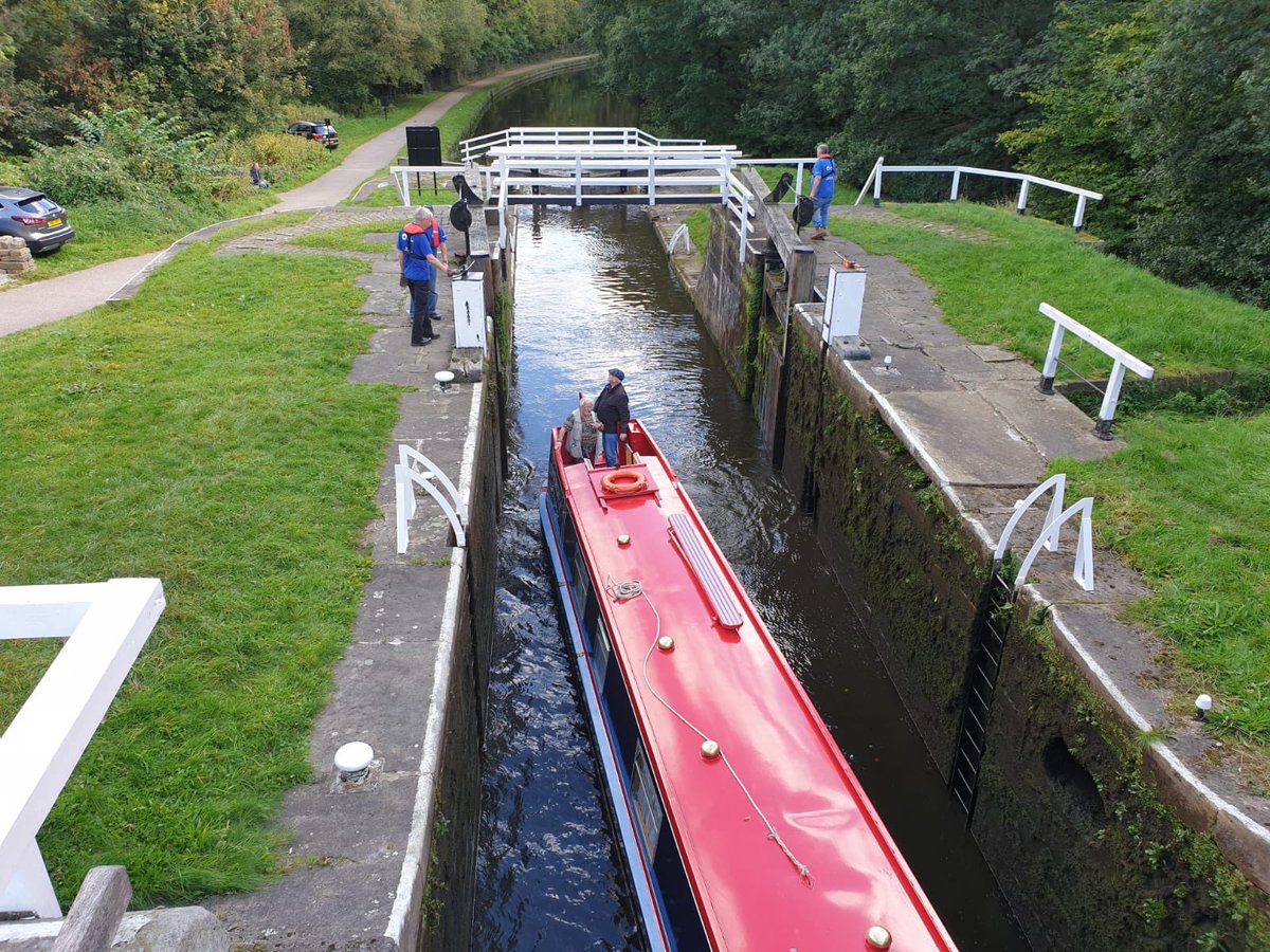 Not often we see lock keepers on Field 3 Rise! Anyone would think there were some film crews and celebrities about <a href="/CRTBoating/">Canal & River Trust Boating</a> <a href="/CRTNorthWest/">Canal & River Trust North West</a>