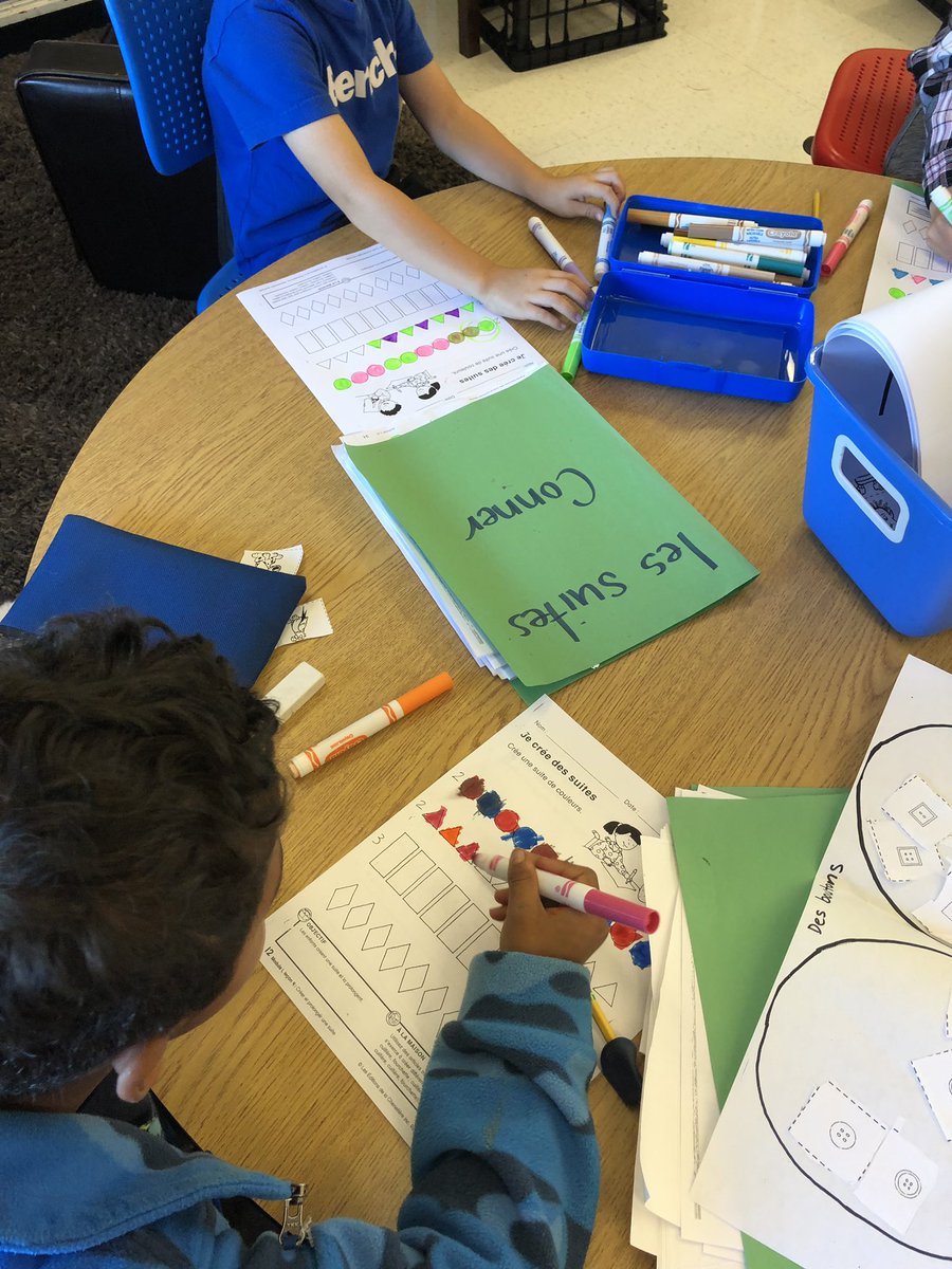 MmeAdamson's tweet image. We followed up with our activity and we needed to show Mme our régularité by circling it. We continued creating pompom patterns in guided math. @LimestoneDSB @AVPS_LDSB #patternfun