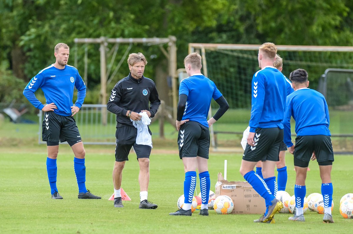 De Graafschap Ø¹ÙÙ ØªÙÙØªØ± Helaas Geen Punten Voor De Jarige Jan Vreman 54 Die Met Jong De Graafschap Onderuit Gaat Tegen Jong Heraclesalmelo 0 2 Desondanks Van Harte Gefeliciteerd Met Je Verjaardag