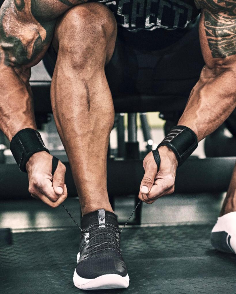 No hay excusas en el paraíso de acero de @therock. La nueva colección de #ProjectRock aterriza el 24/09 https://t.co/2MvlbWdIJV
