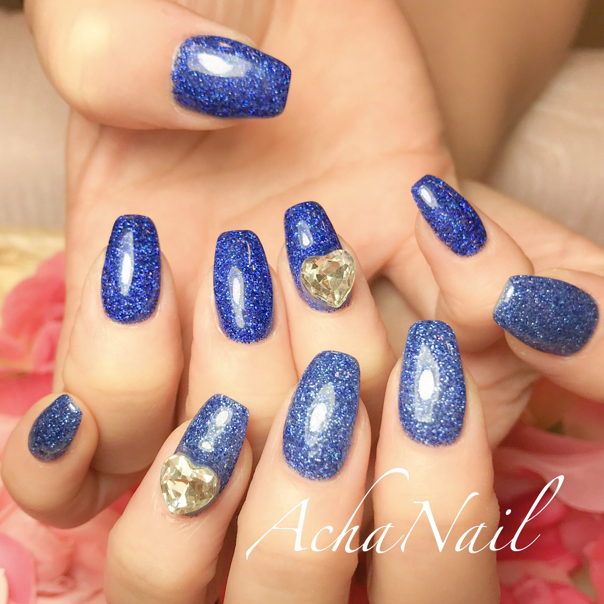 Twitter 上的 ネイリストasami Achanail クリスタルハート T Co Gmlnyfq9z0 ハートネイル スワロフスキー クリスタル ハート ブルーネイル メタリックネイル ラメネイル ロイヤルブルー ネイル ジェルネイル フィルイン フィルイン導入サロン