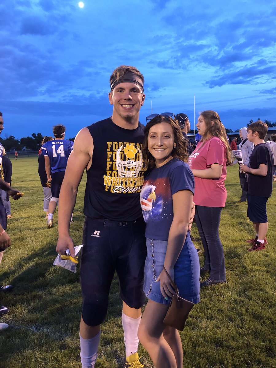 katie_lipp's tweet photo. Happy birthday to my homie since 4th grade!!! I appreciate you always having my back! I hope you have an amazing day! 🎉🎁 @loganmurphy44 https://t.co/l91uUrNoUN
