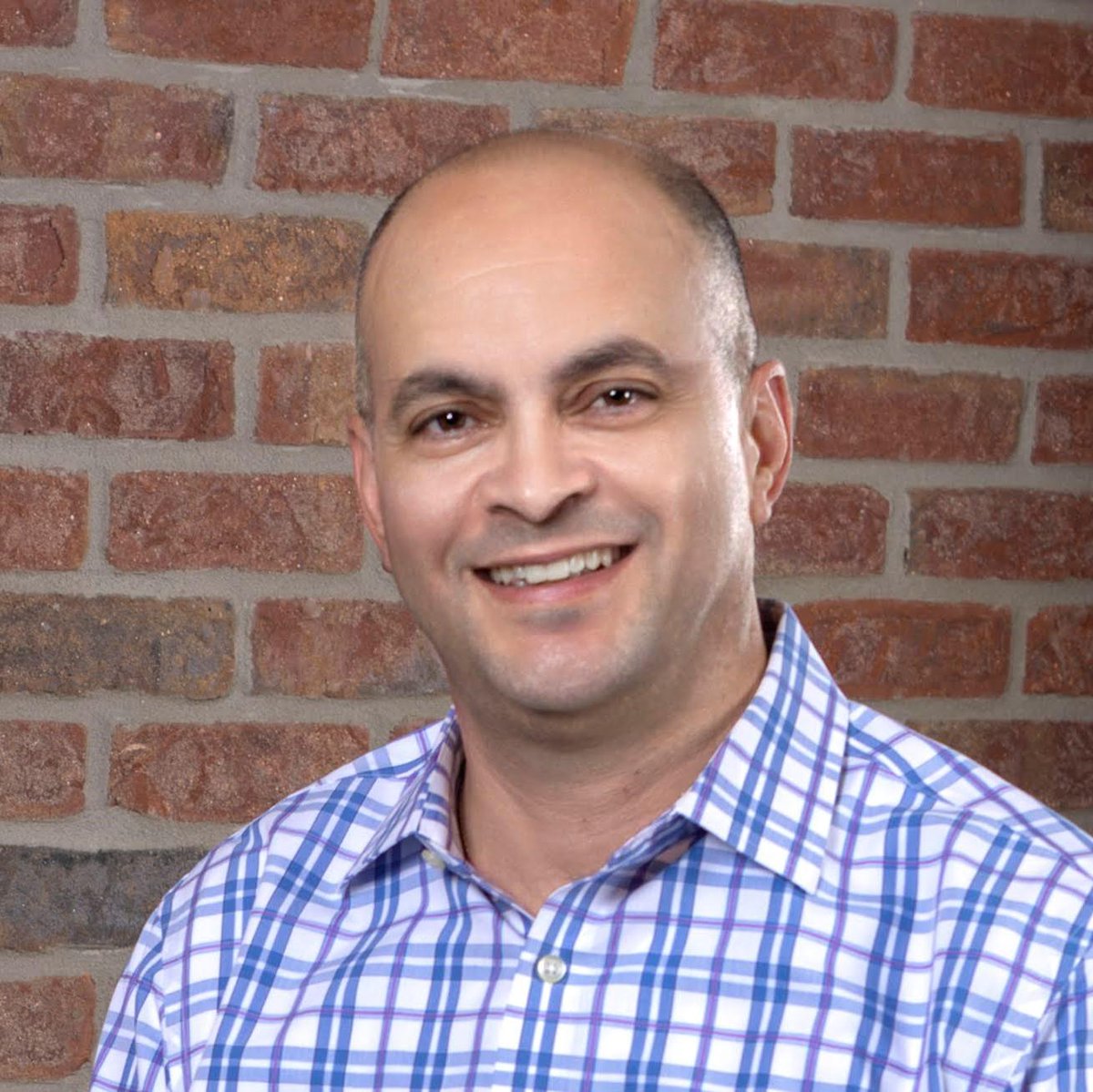 EPAMSystems's tweet photo. For #HispanicHeritageMonth in the U.S., we’re highlighting exceptional EPAMers like Martin Asencio, VP of Technology Solutions. Martin has been an EPAMer for 14 years and values collaborating with different teams in the organization to improve outcomes. #InsideEPAM #EPAMer https://t.co/wClvivy2sT