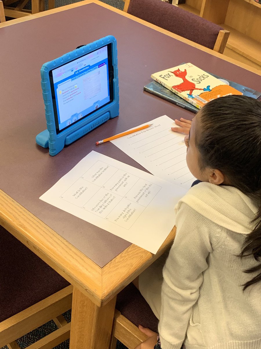 esslinger5's tweet photo. #ConstitutionDay scavenger hunt using #PebbleGo by @CapstonePub! We love having the resource in English and Spanish. @IrvingLibraries #fmgilbert https://t.co/2PrTIBBrlT