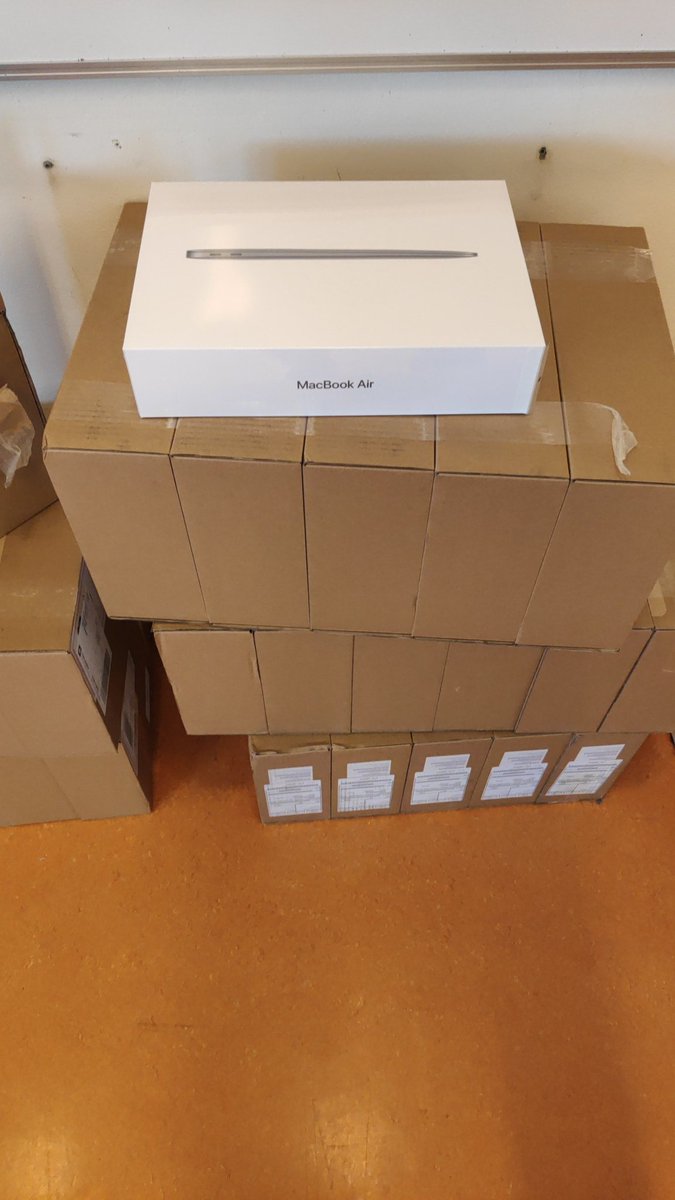 Gleði, gleði. Pakkarnir komnir í hús #menntaspjall