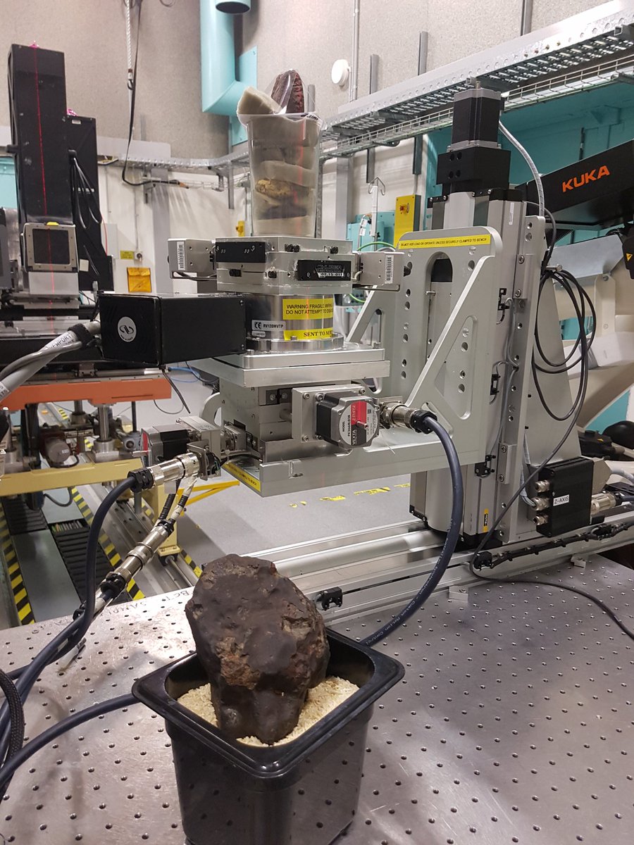 SpaceRocksAust's tweet photo. Late night tomography has us cooking our meteorites with rice! @High5forscience @heab @ausynchrotron @NatStephen @SaltbushStories @GneissguyAngus @DrAndy_Tomkins @melaniefinch_ #SynchrotronLife #SpaceRocks Also, we're looking at #pyroxene from the mantle and space #mincup2019 https://t.co/MAOYkNXqED
