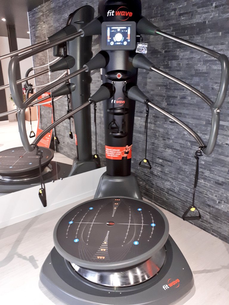francepierron's tweet photo. Machine de torture... efficace !#fitwave https://t.co/mPgCK5SJxg