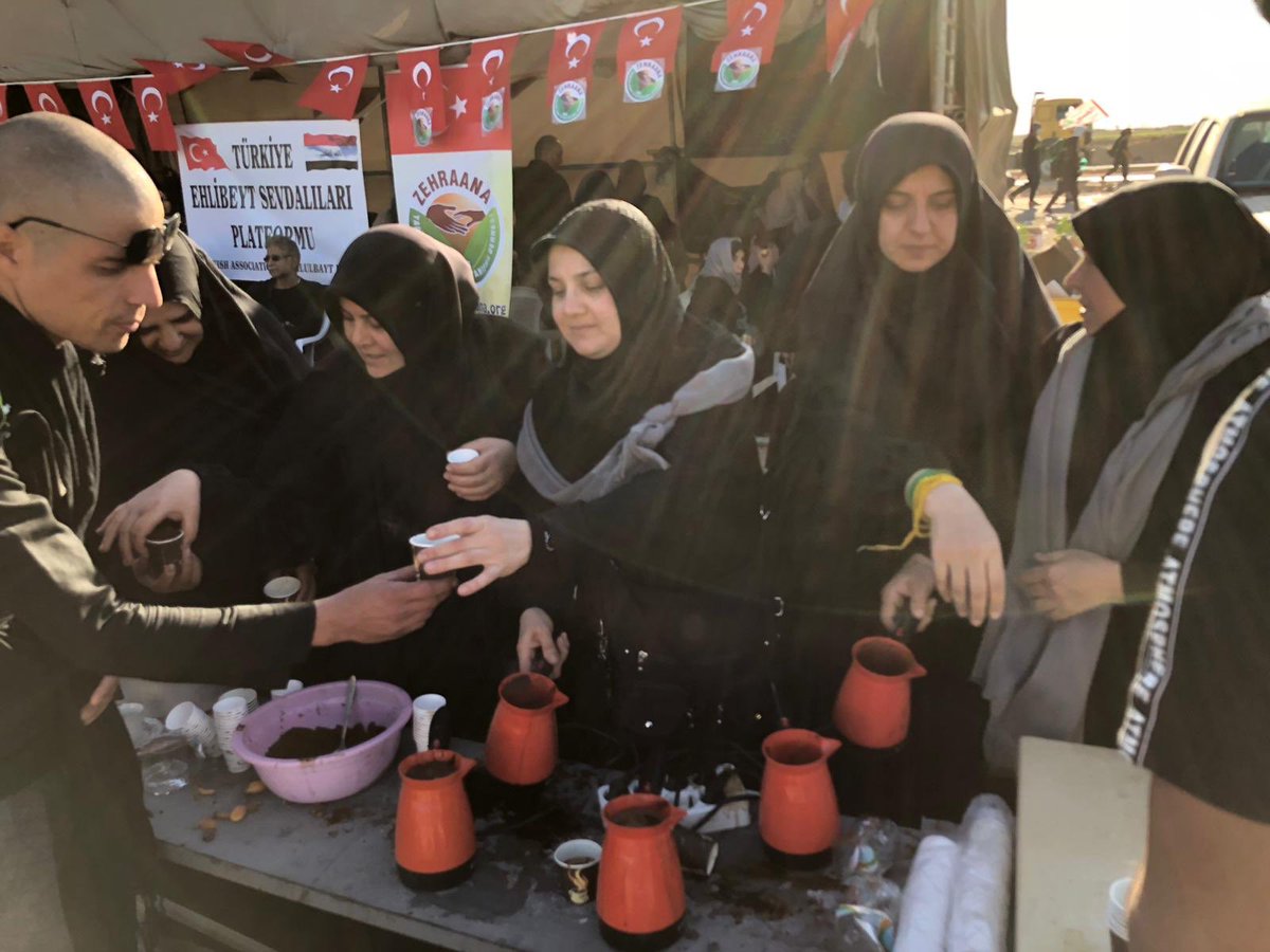 ZehraAnaDernegi's tweet photo. Zehra Ana Yardımlaşma ve Dayanışma Derneği adına, ilk olarak geçtiğimiz yıl Erbain ziyaretçileri için hizmet çadırımızda görev yapmıştık.

Bu sene Zeynebiye ortaklığı ile daha büyük bir noktada 202 numaralı çadırda Ehlibeyt aşıklarına hizmet vereceğiz. 

Bağışlarınızı bekliyoruz. https://t.co/Qo4XsMaOX3