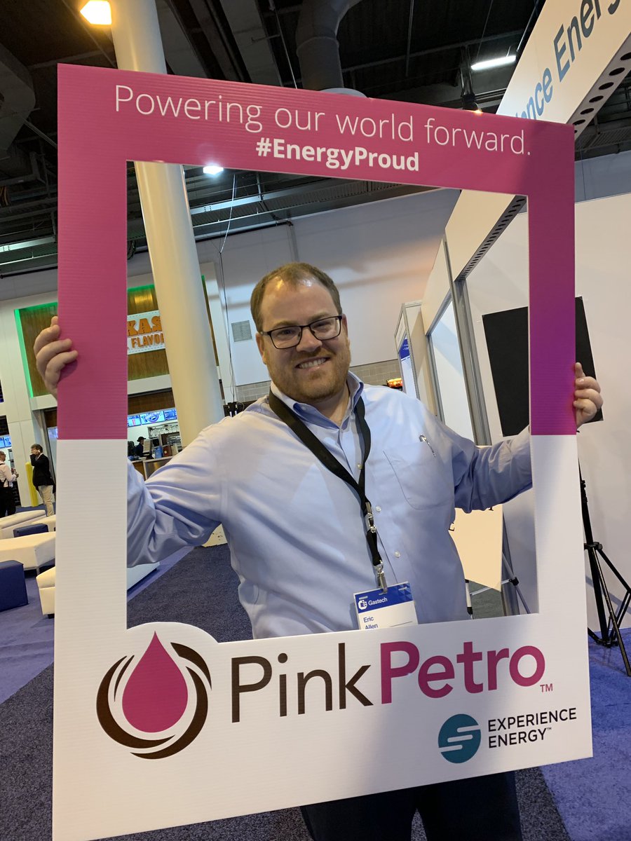 ALLYEnergyInc's tweet photo. Real #LNG men wear #pink — #gastech2019 — Got your #gastechselfie ?  Stop by U36 to get that and a headshot. @GastechEvent https://t.co/dxylIKnUzR