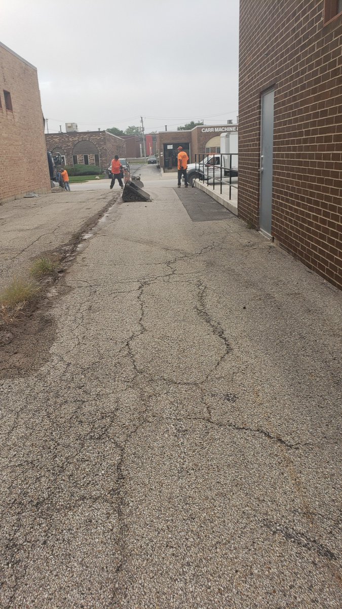 mgbros's tweet photo. Elk Grove Village IL

Asphalt Replacement in progress 

#mgbros #construction #generalcontractor #builder #housebuilder #commercial #residential #driveway #asphalt #remova #replacement https://t.co/sNCHyRM5r5