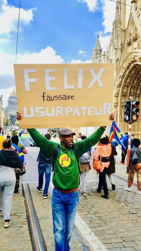 JfRuyange's tweet image. BRUXELLES: LES CONGOLAIS FAYULISTES S’EXPRIMENT À L'ARRIVÉE DE  @fatshi13

*Fayuluquement, la tshisekedisation du pays est une kabilisation, d'où l'argent du peuple vitalement amidatisé doit être remis. Tous dans la recherche des #15Millions.  Richesse de l'Académie Française