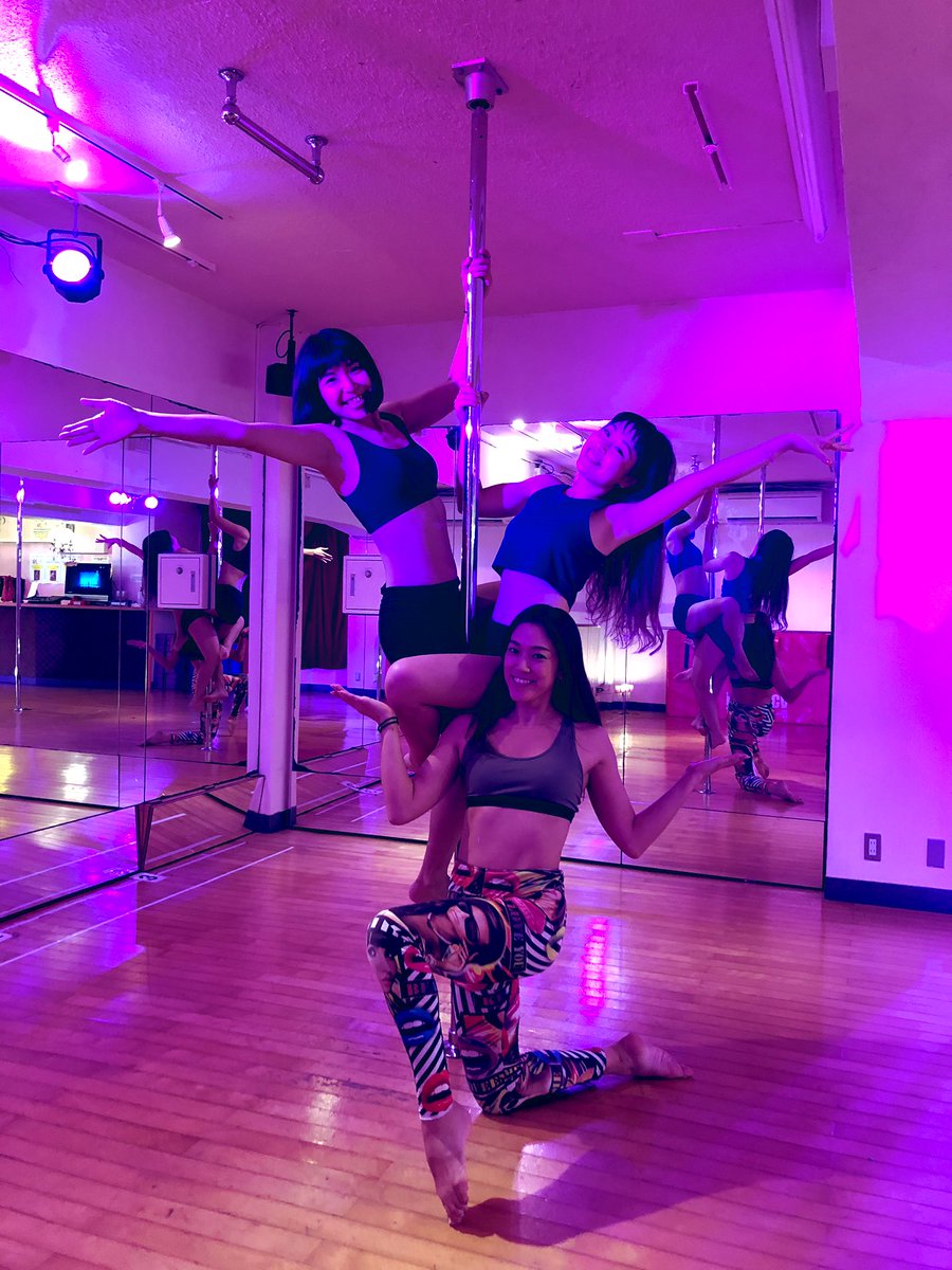 津賀保乃 ポールダンスはじめました ついにこんなキラキライケイケ写真が取れるように 顔が喜びでヘラヘラ 先生が女神 レイちゃんもやはり凄くて可愛い Dawndawgsのダンスももちろん最高です 私の手がちょっと前のギャル 津賀保乃 ポールダンスはじめました ついにこんなキラキライケイケ写真が取れるように 顔が喜びでヘラヘラ 先生が女神 レイちゃんもやはり凄くて可愛い Dawndawgsのダンスももちろん最高です 私の手がちょっと前のギャル