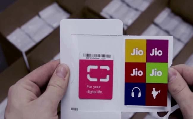 SakshiNews's tweet image. జియో సంచలనం : మూడేళ్లలో టాప్‌ 100 లోకి  
sakshi.com/news/business/… 
#RelianceJio #top100list #Report