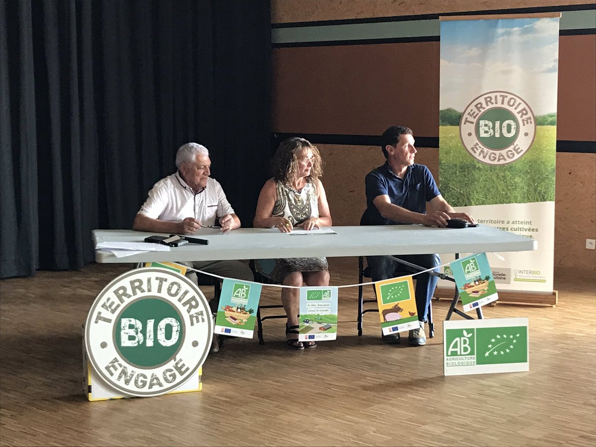 Ravie de représenter Eau17 pour la remise du prix Interbio « Territoire Bio Engagé » saluant l’engagement vertueux de la commune d’Essouvert et de ses agriculteurs. Bravo à eux 👏👏#ressource #eau