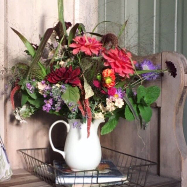 Kate & Tamara tweet media