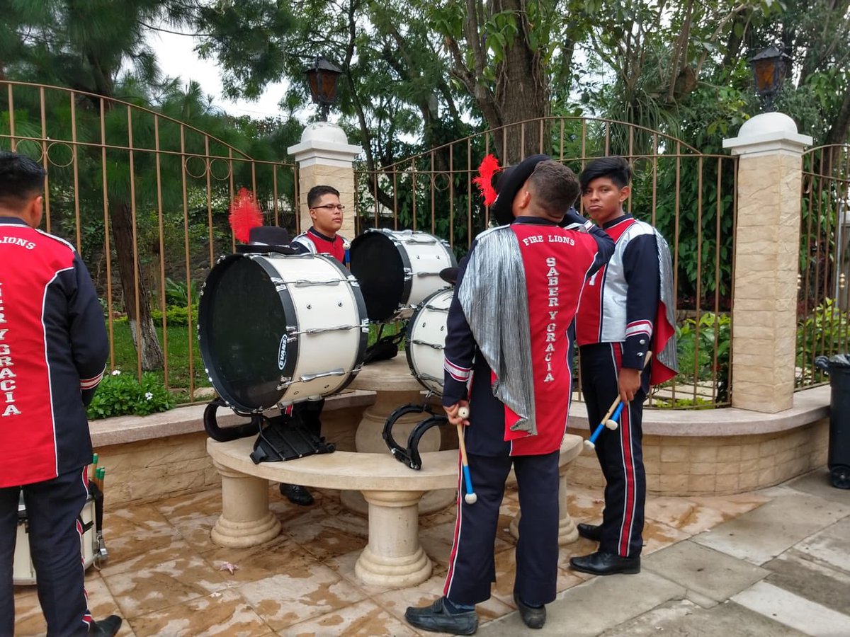 Tercer_TiempoGT's tweet image. Tecnología Adelante
¡Ya iniciaron las primeras  olimpiadas de robótica en Guatemala! #GoRobotics #TecnologiaAdelante
📍 Desde Colegio Nuestra señora de los Ángeles &quot;Santa Elisa&quot;