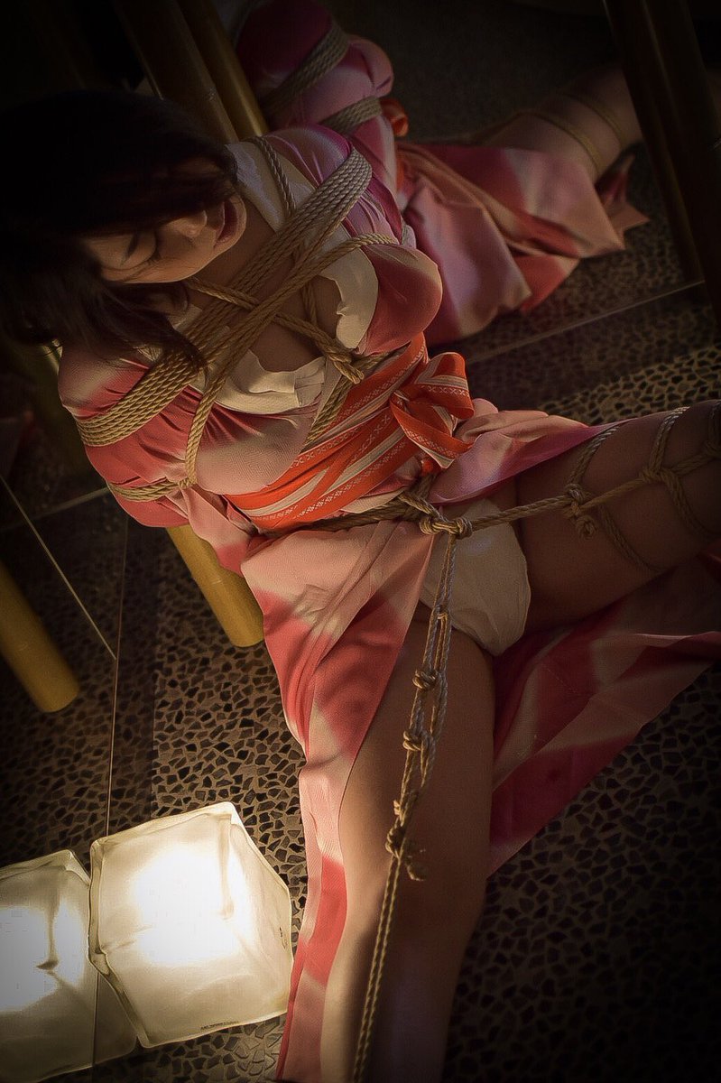 喪服緊縛の画像 #和服撮影 #喪服緊縛 #撮影 来週は彼女を和室で撮影するよ、 喪服 持参してくれるみたいだから楽しみだよ（喪服の撮影は初）、 和装の似合う子だし縄好きな子だからきっといい絵が撮れると思うよ、 きっと、、  https://t.co ...