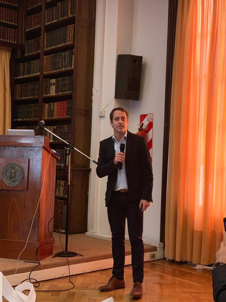 ArgentinaRafca's tweet photo. Primer encuentro #RAFCA en la Academia nacional de Medicina. #DATOS argentinos. Morbimortalidad en fractura de cadera Dres. Garabano Germán (AAOT y AATO) y Comba Fernando (ACARO). https://t.co/vuvvq30x8J