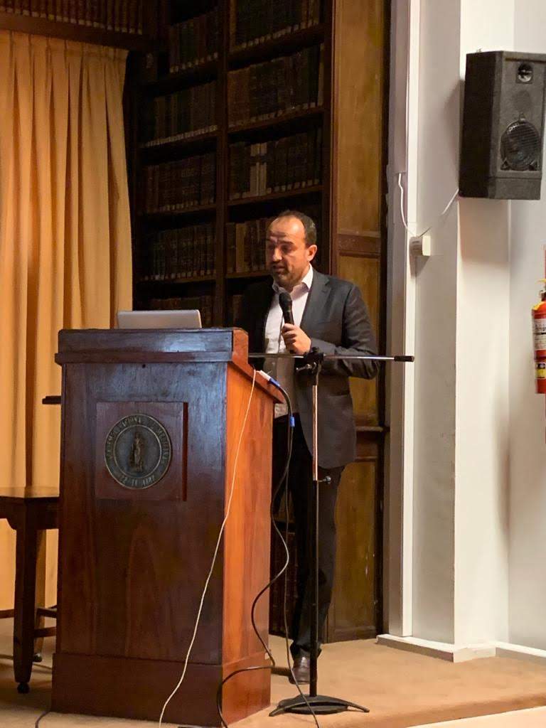 ArgentinaRafca's tweet photo. Primer encuentro #RAFCA en la Academia nacional de Medicina. #DATOS argentinos. Morbimortalidad en fractura de cadera Dres. Garabano Germán (AAOT y AATO) y Comba Fernando (ACARO). https://t.co/vuvvq30x8J