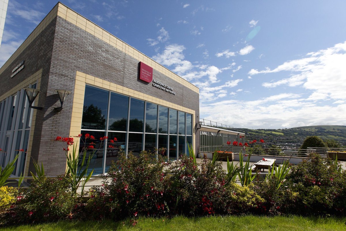 usw_maths's tweet photo. A shout out to our 2019/2020 MSc #DataScience local and international students! If you around Treforest campus, please attend the induction especially organised for you from 11 am at @UniSouthWales Treforest campus in J237. Here is the link to campus map https://t.co/IKv3D3itYD https://t.co/pszsR8zwtQ