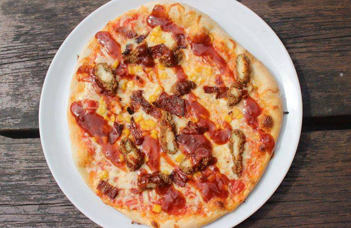 Around The World Bar 🐝 tweet media