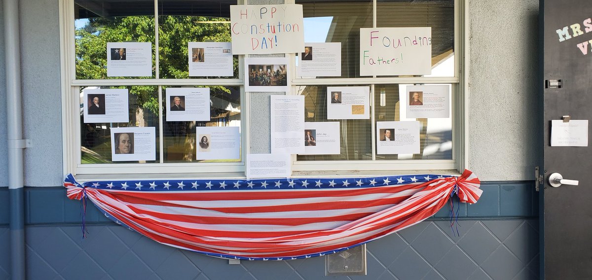 LCC_Cheetahs's tweet photo. Happy Constitution Day from your LCC Cheetahs!  @LCC_Cheetahs @USConst https://t.co/KRriZc9VcZ